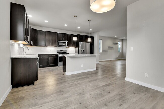Building Photo - $2,620.95 - 3 Bed, 2.5 Bath Home in Aurora with AC and In Unit Laundry!