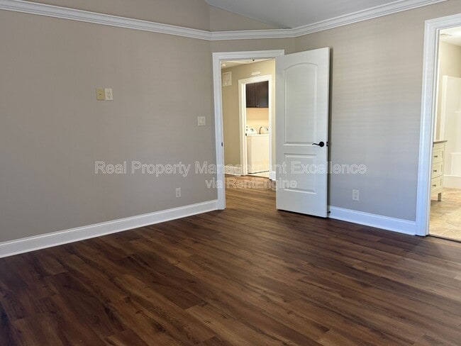 Building Photo - 4261 Dalcross Rd