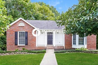 Building Photo - 3 Bedroom Pet-Friendly Home in NASHVILLE, TN with Main Street Renewal