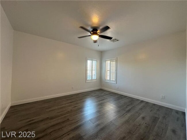 Building Photo - 2321 Martinique Ave