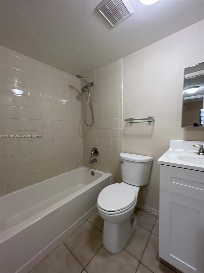 Building Photo - 2580 W 60th St