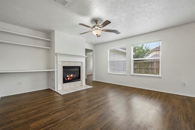 Building Photo - 18401 Sunrise Oaks Ct