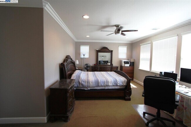 Building Photo - 5199 Salerno Dr