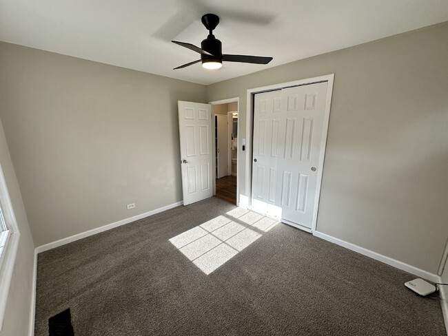 Building Photo - House for Rent in Montclair!