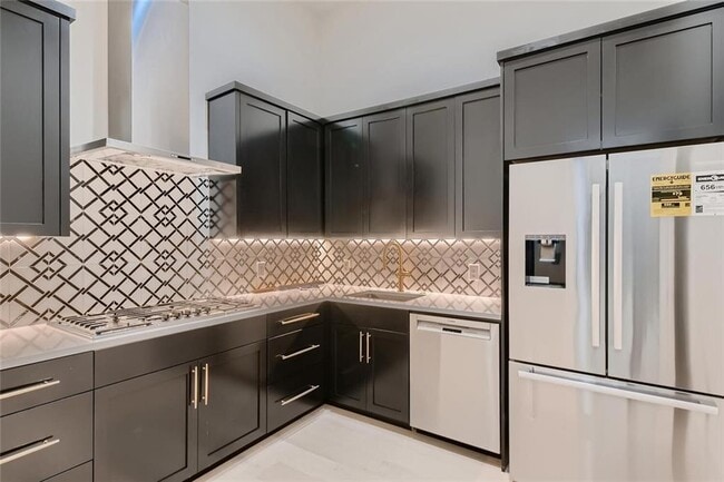 Building Photo - 6008 Lantern View Dr