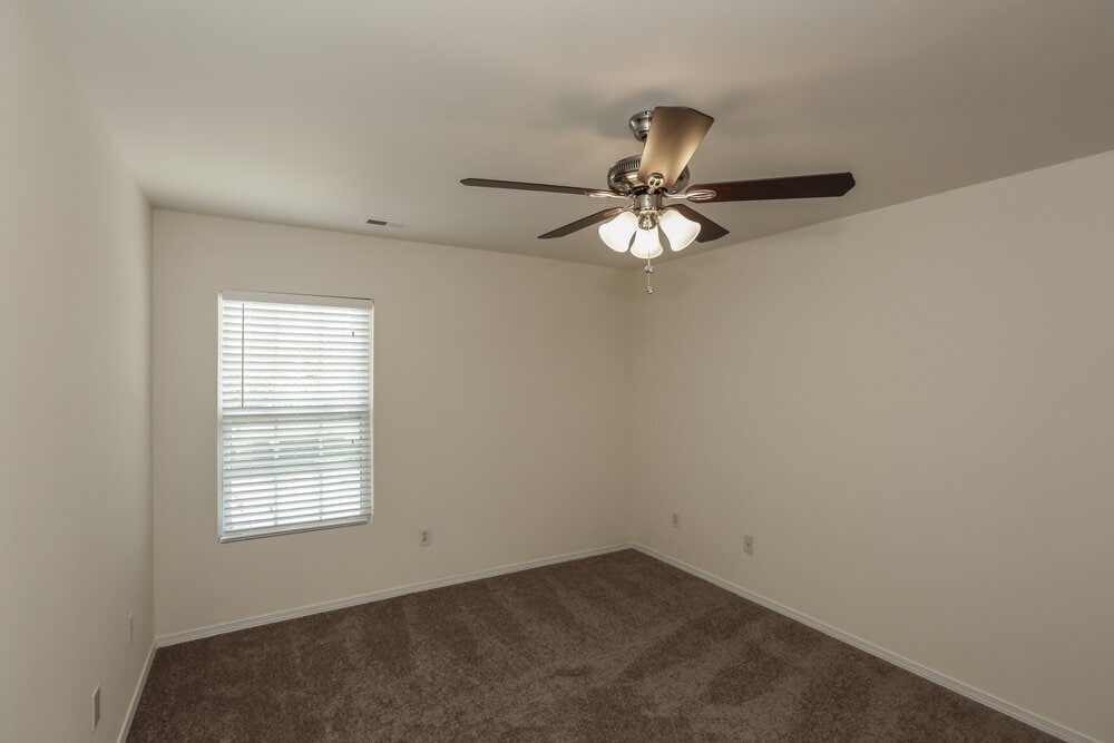 Building Photo - 1646 Rustic Arch Way
