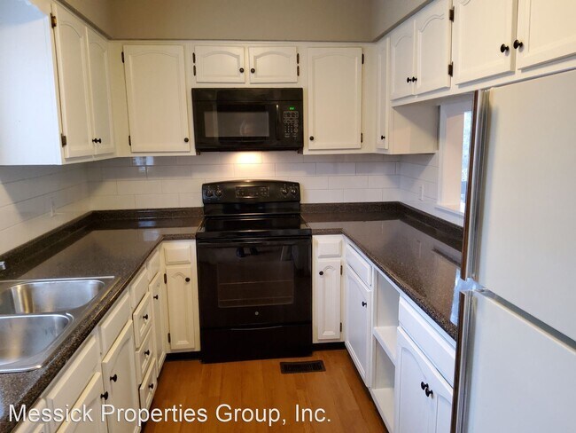 Building Photo - 2 br, 2 bath House - 163 Cedar Lake Trail