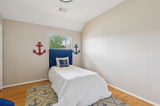 Building Photo - 8002 Cross Trail Dr