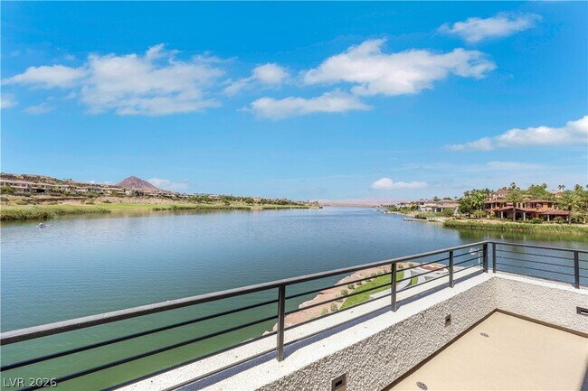 Building Photo - 66 Lakefront Dr