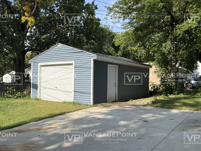 Building Photo - 313 N Greenwood Ave