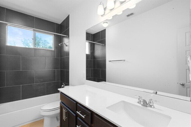 Building Photo - 7208 Bertram Ct