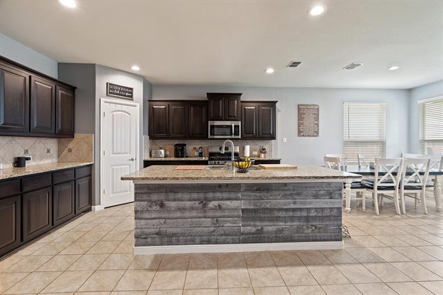 Building Photo - 9124 Golden Hollow Ln