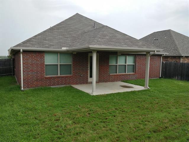 Building Photo - 2793 Cresent Lake Dr