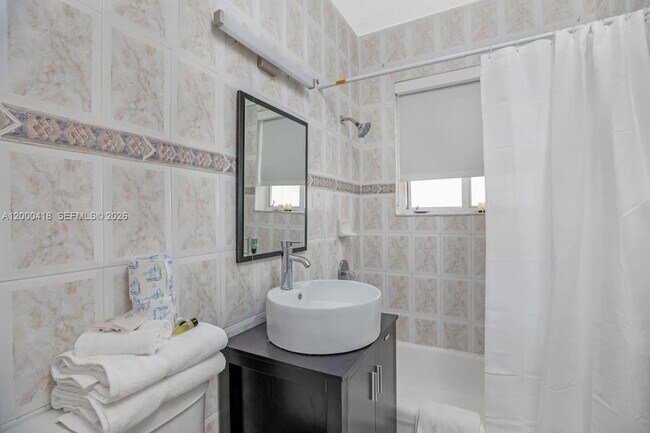 Building Photo - 301 86th St