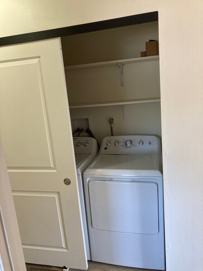 Building Photo - 1611 N 16th St.