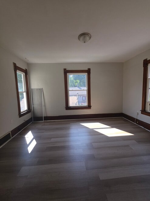Building Photo - 300 Colona Ave