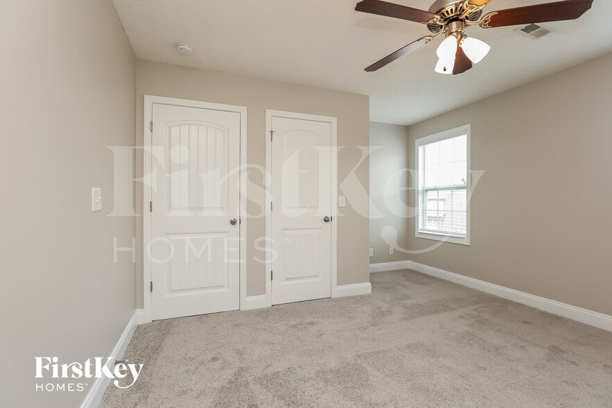 Building Photo - 1280 Eagle's View Dr