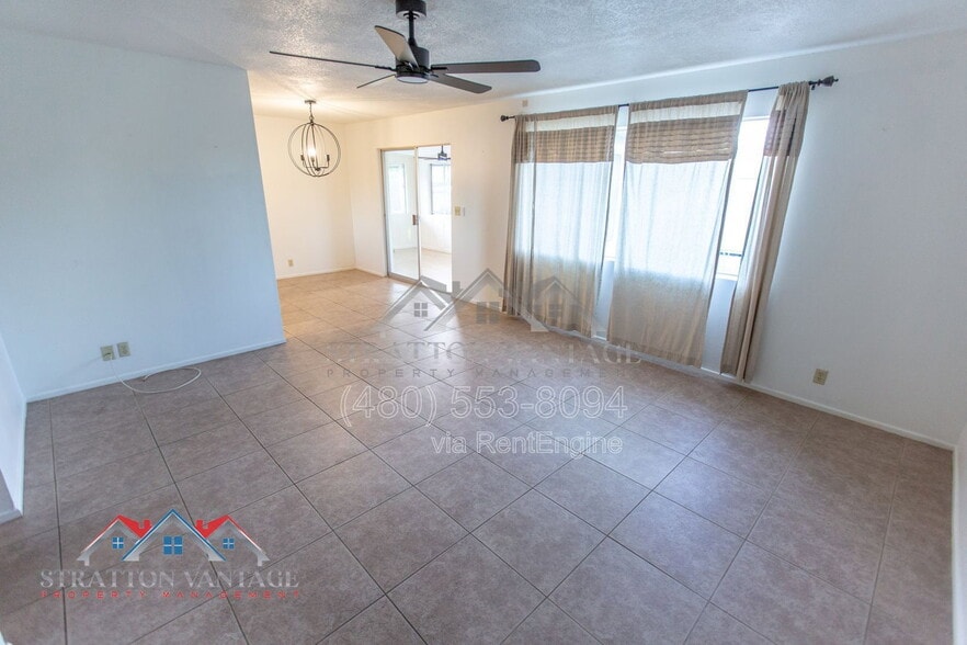 Building Photo - 5706 E Des Moines St