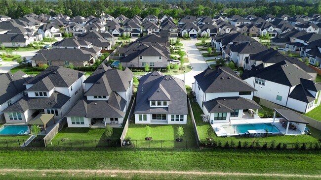 Building Photo - 8022 Hingham Ln