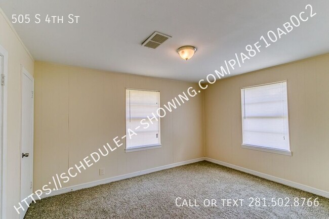 Building Photo - 505 S 4th St