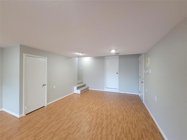 Building Photo - 18309 Sandy Cove Dr