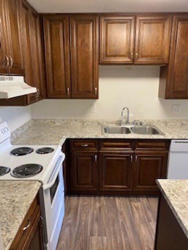 Interior Photo - Sun Valley Gardens