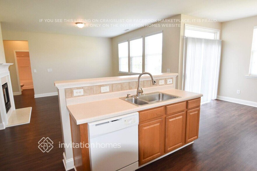 Building Photo - 208 Edgecroft Way