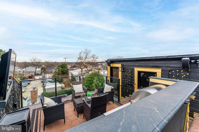 Building Photo - 810 Prince St