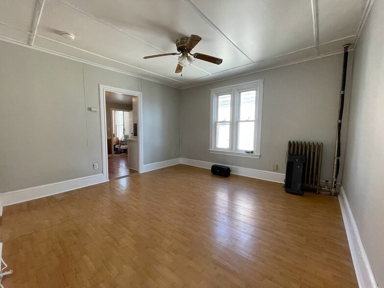 Flex Area/Nook - 85 Bank St