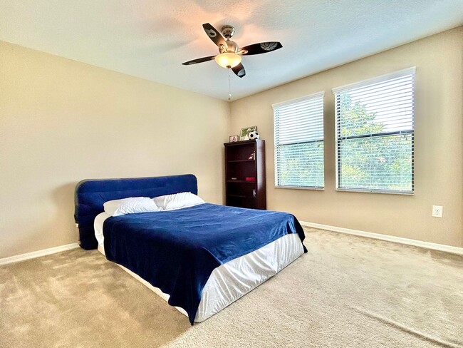 Building Photo - 4Bdrm 3Bath Spacious Home located in Misty...