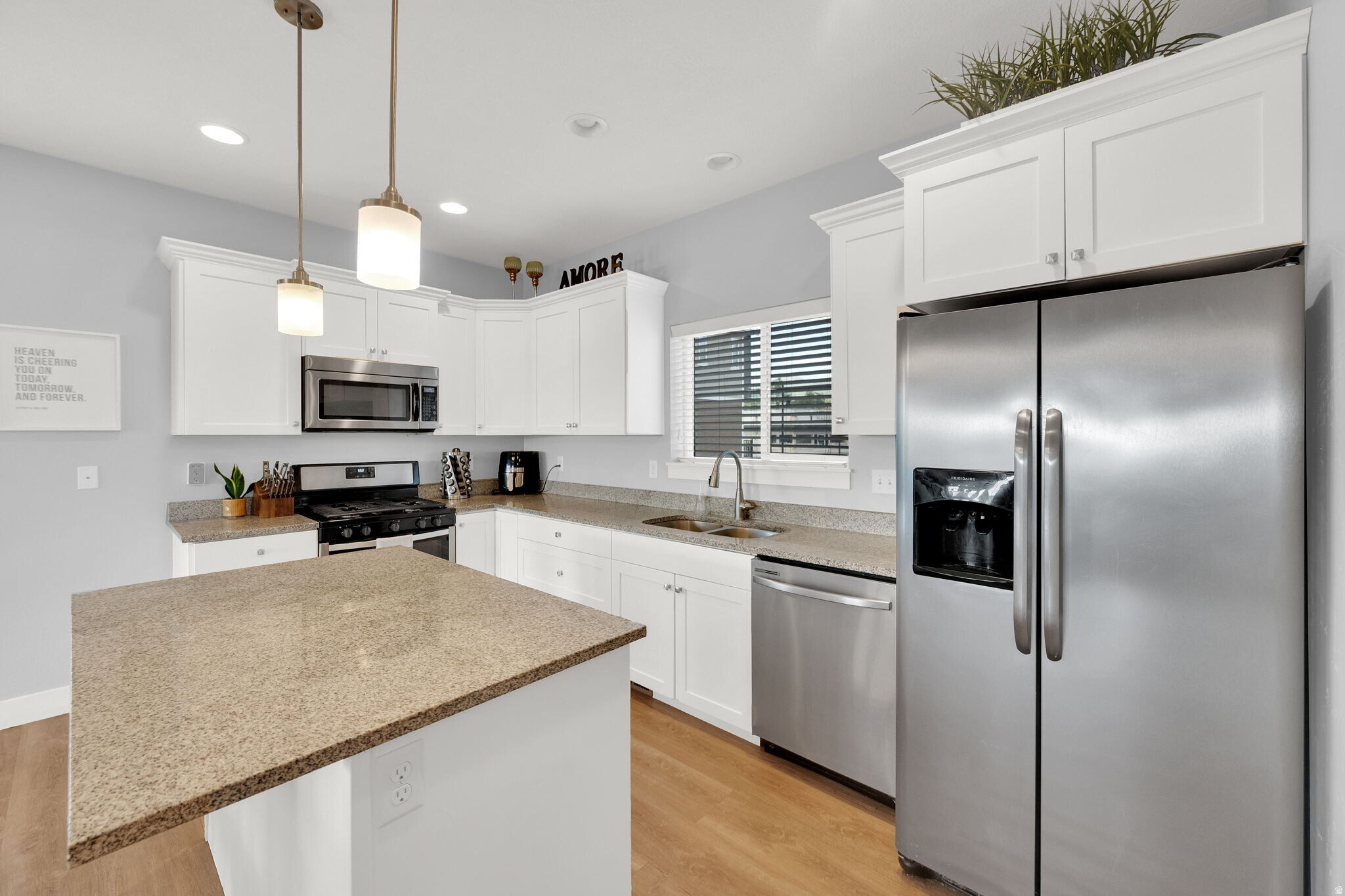 Building Photo - 67 S Walker Pl