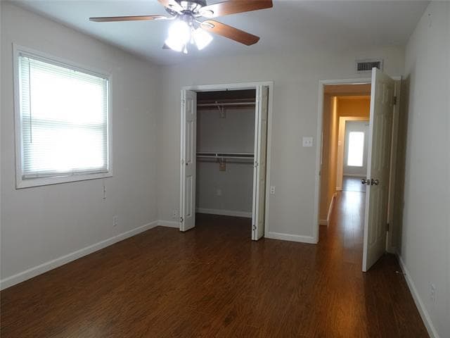 Building Photo - 811 Vinecrest Ln