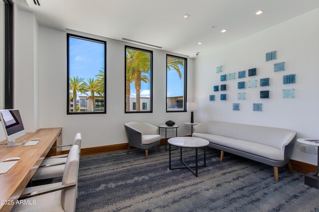 Building Photo - 6587 N Palmeraie Blvd