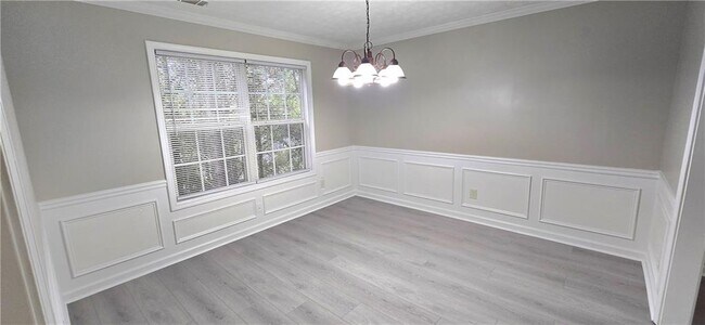 Building Photo - 610 James Ridge Dr