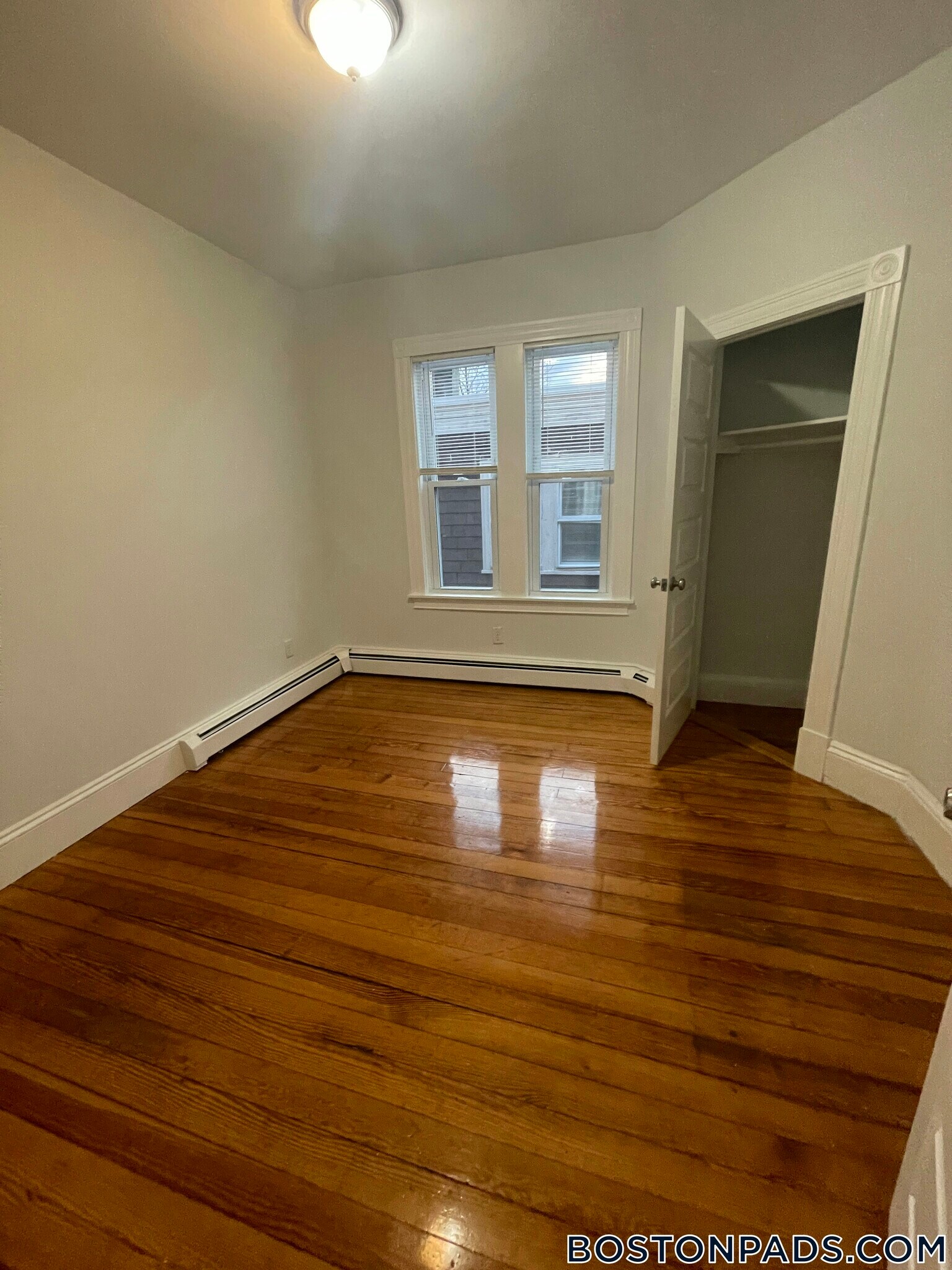 Building Photo - 15 Romsey St