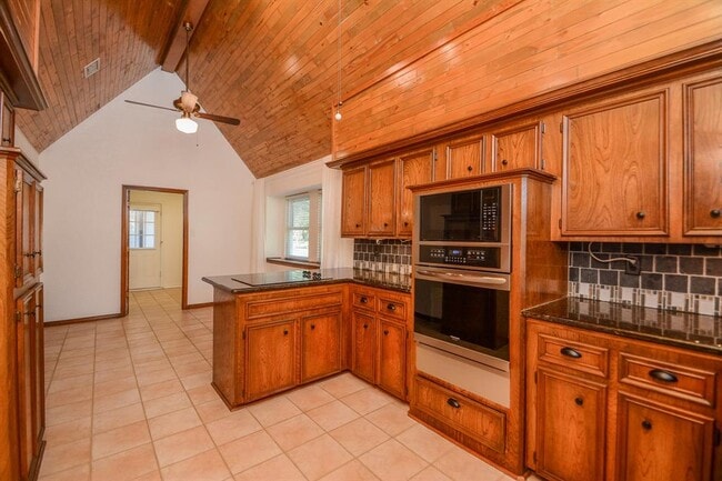 Building Photo - 12959 Lemur Ln
