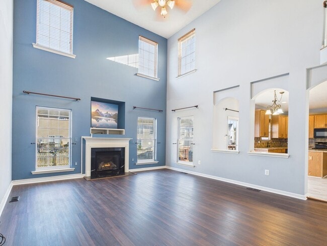 Building Photo - 10561 Gallant Fox Way