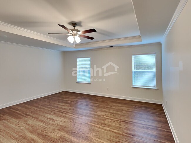 Building Photo - 317 Bourne St