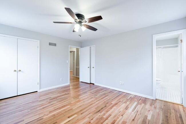 Building Photo - 3 Bed Home in Cul-de-Sac Great Location