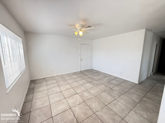 Building Photo - Gorgeous and Functional 4Bdm 2Ba Home with Large Backyard.