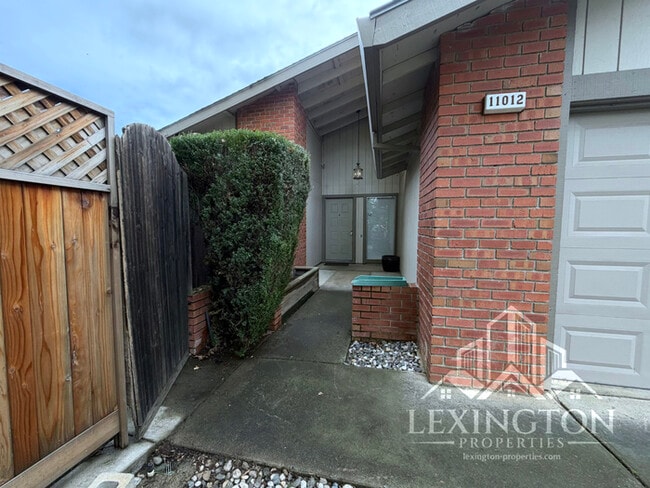 Building Photo - Beautifully Updated, 3BD/2BA Home in Larchmont Sunriver, off Sunrise Blvd. and Coloma Rd.