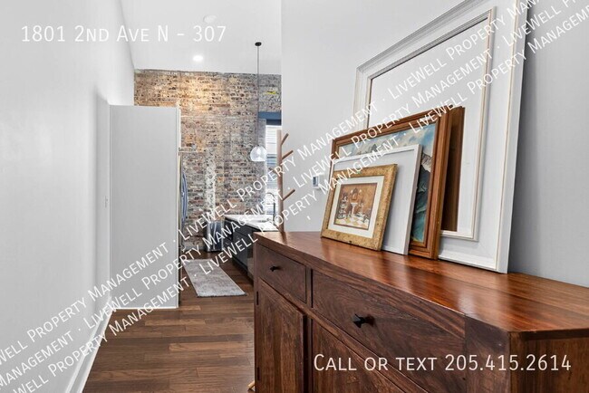 Building Photo - 1801 2nd Ave N