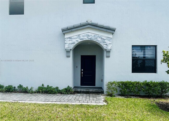 Building Photo - 28650 SW 131st Ct