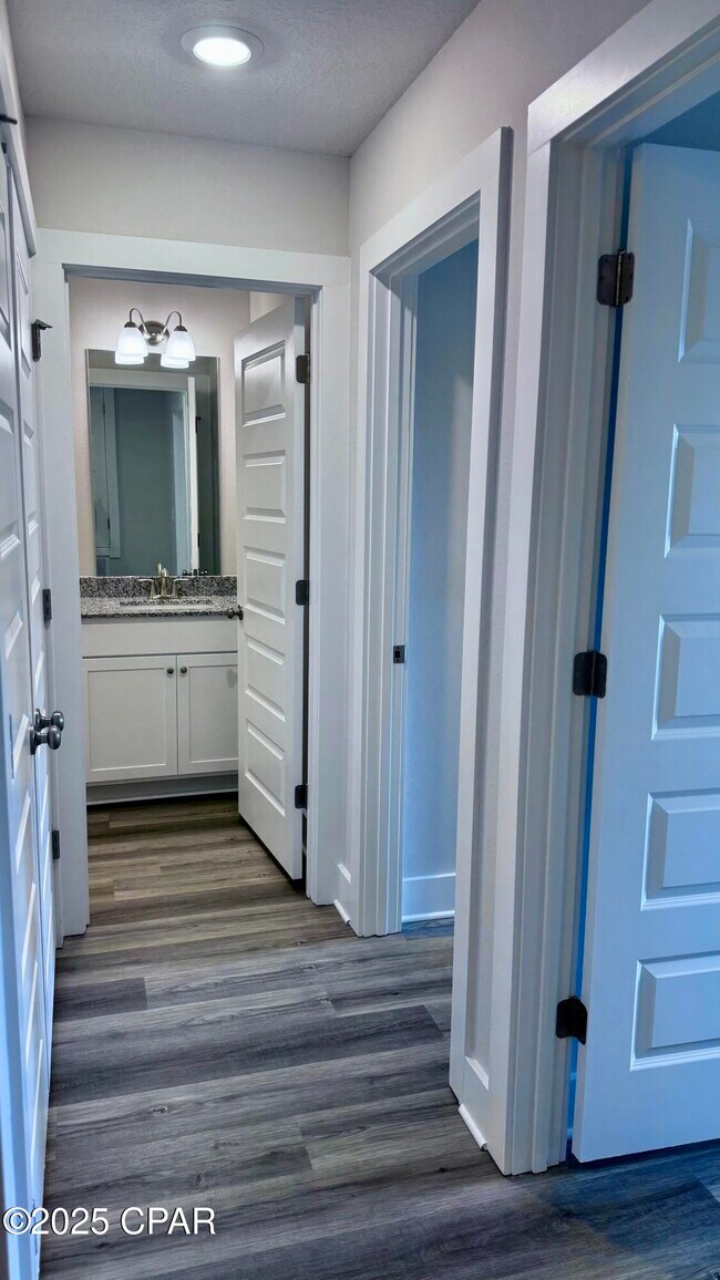 Building Photo - 205 Palmeras Marinas Ln