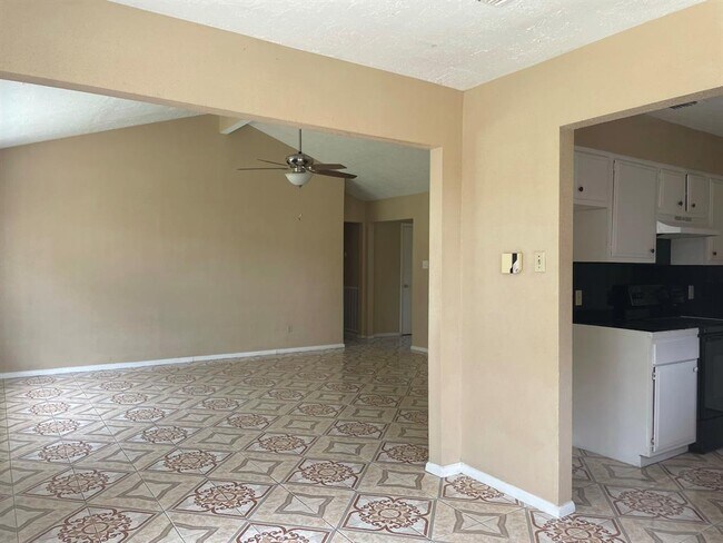 Building Photo - 5107 Ridgeton Dr