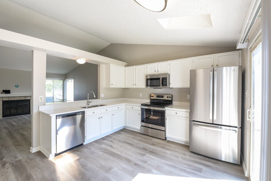 Building Photo - 11575 Marshall Ct