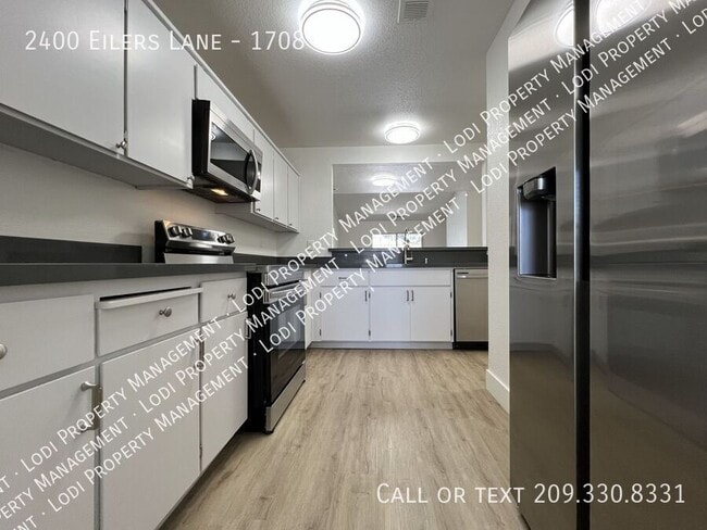 Building Photo - 2400 Eilers Ln