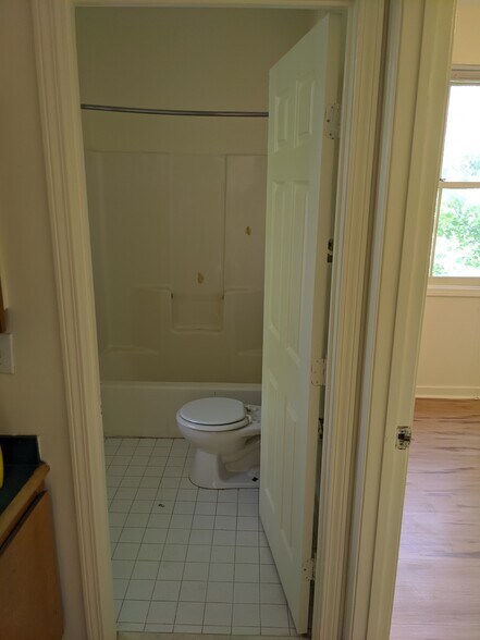 Building Photo - 6 Hanover St