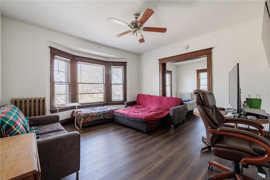 Living Room - previous tenant - 1127 Monroe Ave