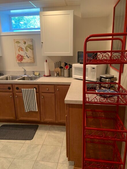 Building Photo - 11 Doris Dr